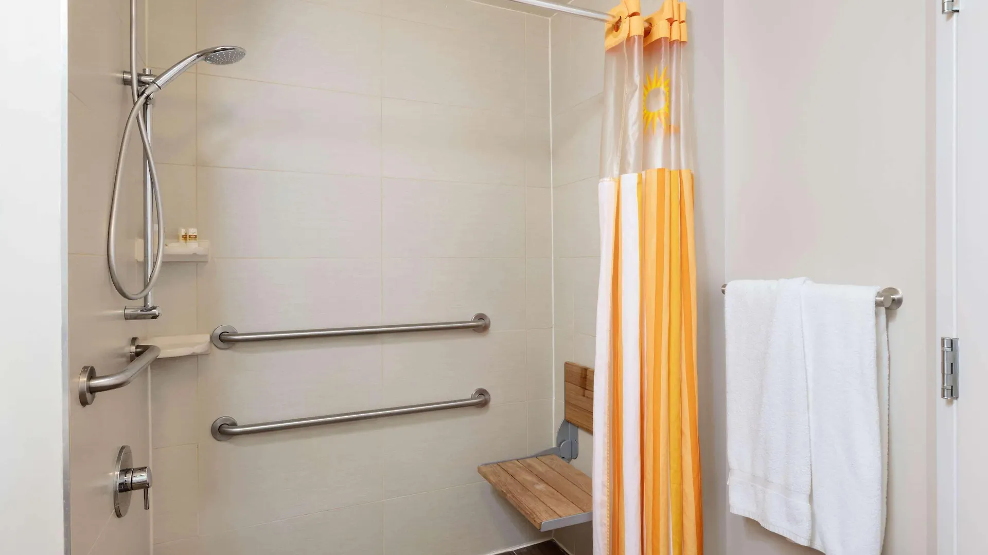 *** Hotel La Quinta By Wyndham New York City Central Park USA